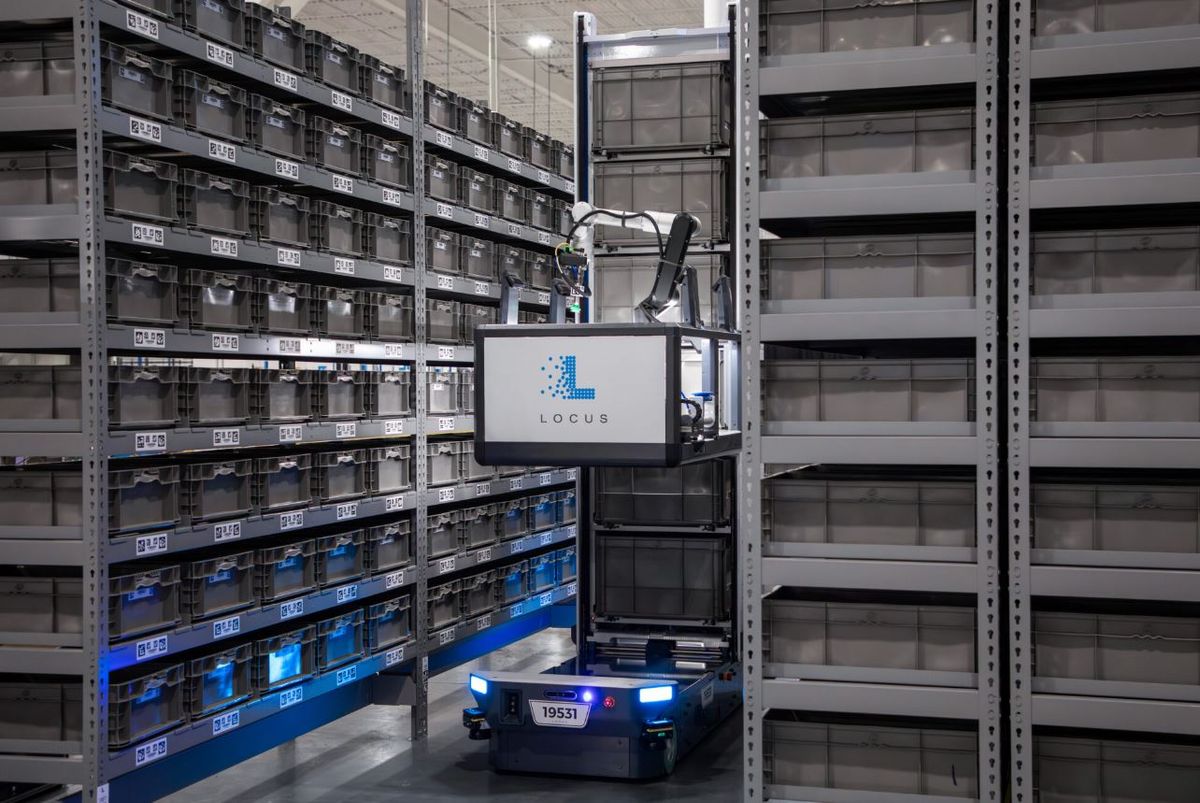 Fot. Locus Robotics