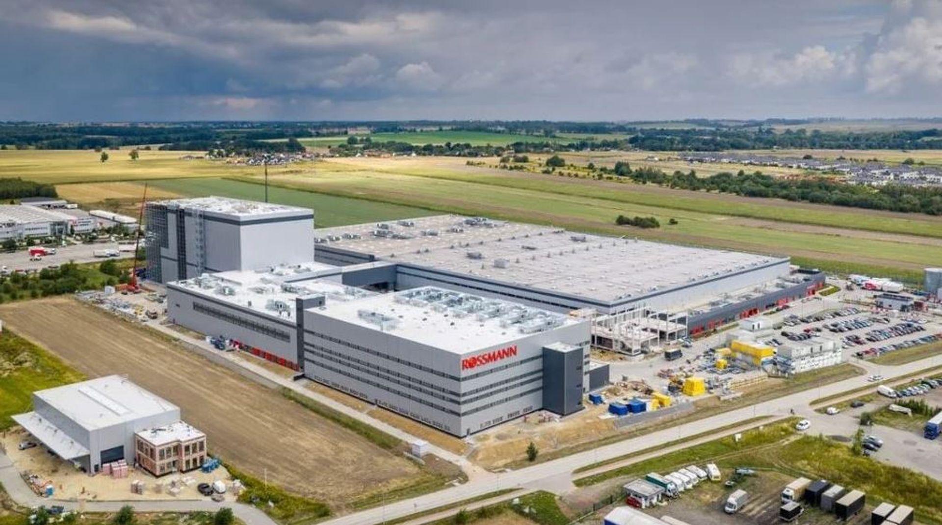 Śląskie: Rossmann inwestuje pół miliarda złotych w rozbudowę Centrum Dystrybucyjnego w Pyskowicach