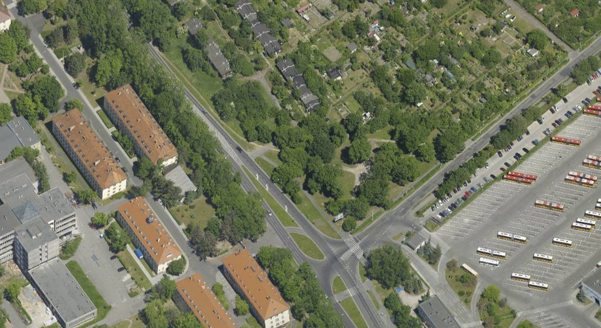 Wrocław: Blisko hektar miejskiej ziemi na Różance trafi pod młotek. Będą wyburzenia