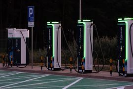 Polenergia uruchomiła najszybsze stacje ładowania aut elektrycznych w Polsce