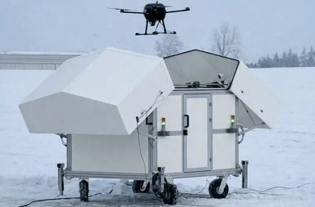 Bezpieczeństwo i sprawność linii kolejowych w Polsce będą monitorowały drony i AI