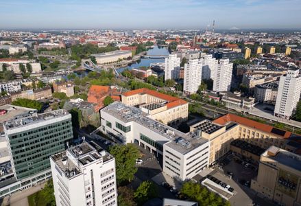Ciepło z serwerowni WCSS Politechniki Wrocławskiej zasili miejską sieć ciepłowniczą we Wrocławiu