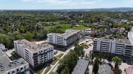 Deweloperzy ograniczają nowe inwestycje, ale gotowych mieszkań przybywa 