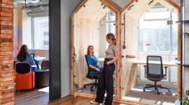 Puste biura w Polsce to mit? Pracownicy wrócili, ale potrzeba zmian, by ich zatrzymać