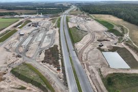 Za ponad miliard złotych powstaje odcinek drogi ekspresowej S11 Bobolice – Szczecinek w woj. zachodniopomorskim [FILMY]