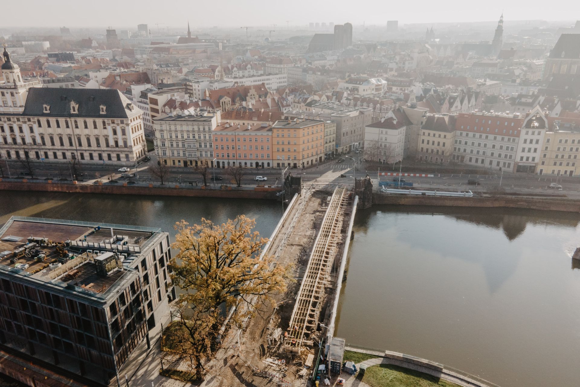 Trwa remont zabytkowych mostów Pomorskich we Wrocławiu 