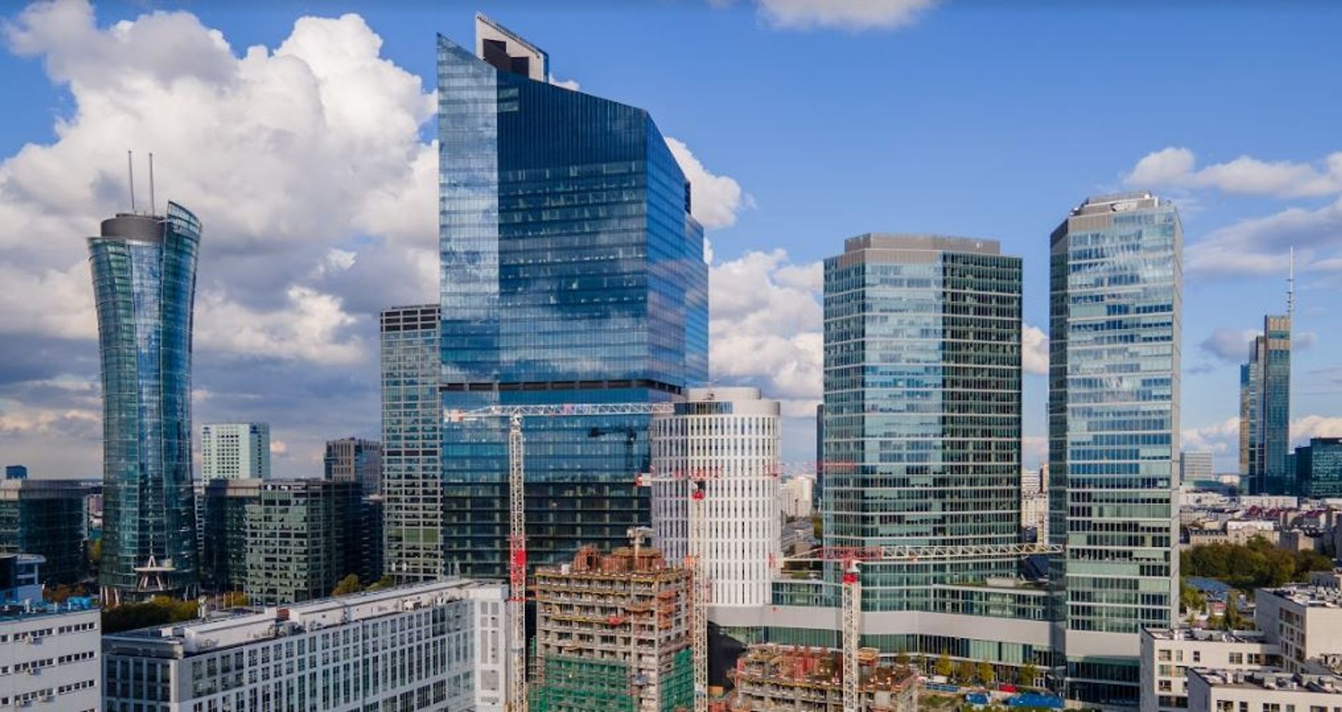 Jaka przyszłość czeka rynek biurowy w Warszawie?