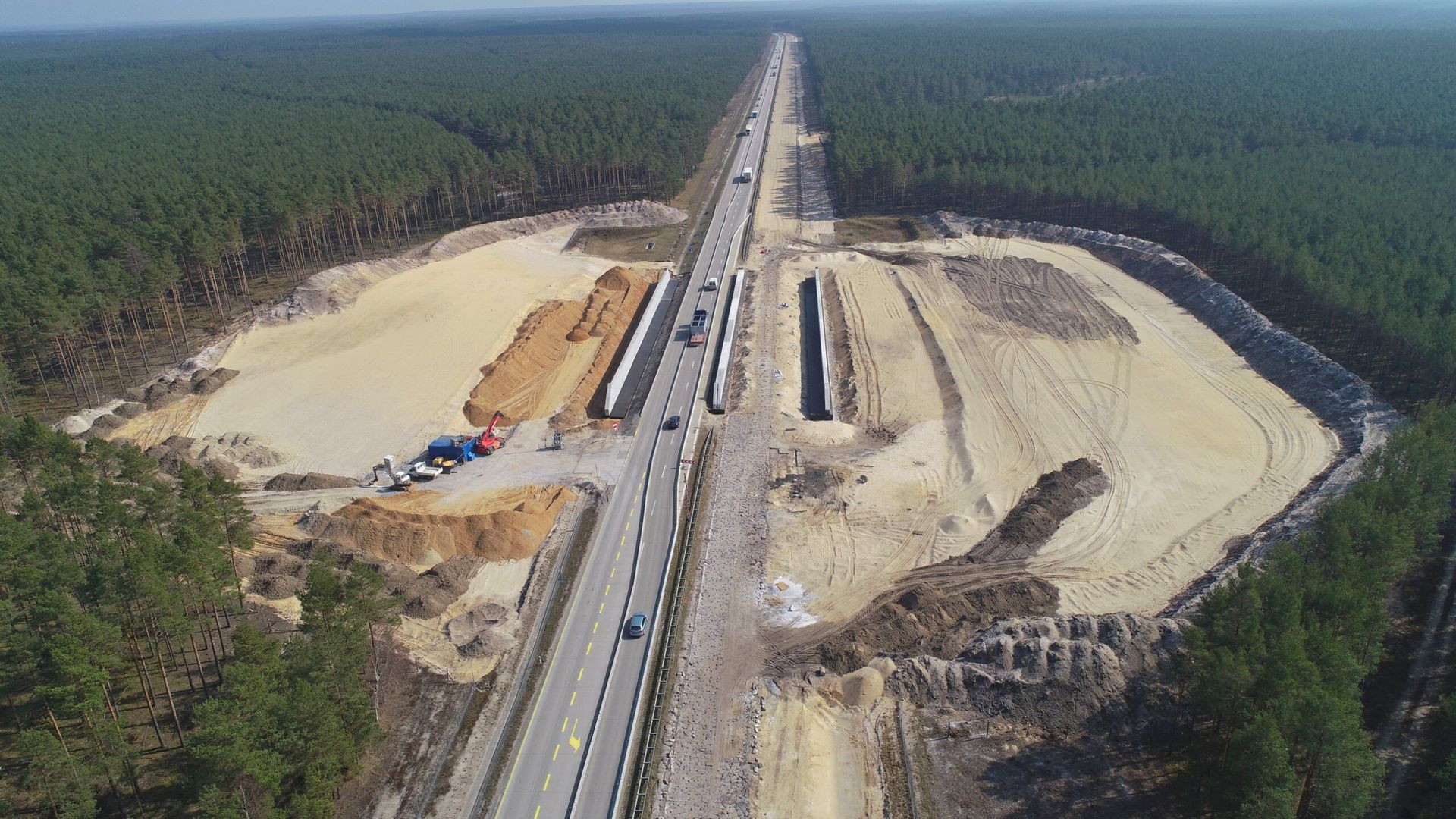 Trwa budowa dolnośląskiego odcinka autostrady A18 