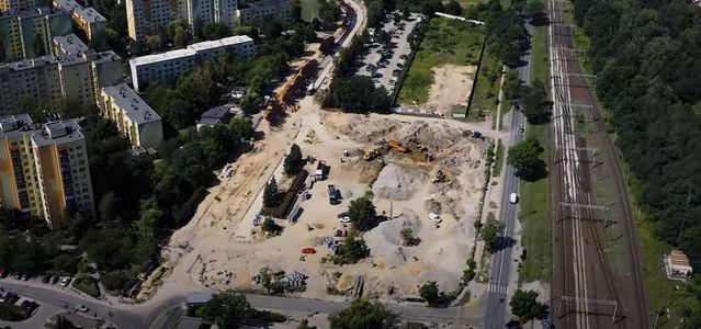 We Wrocławiu postępują prace na budowie trasy autobusowo-tramwajowej na Nowy Dwór [FILM]