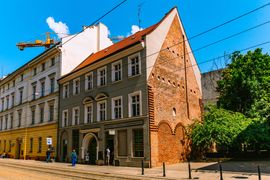 Wrocław: Kilkusetletnia kamienica w pobliżu Rynku sprzedana. Cena wywoławcza przebita o 2,5 miliona