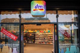 Znana niemiecka sieć sklepów drogeryjnych Dm-drogerie otwiera drugi sklep w Polsce. Tym razem w Jeleniej Górze