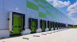 Nowe miejsca pracy. Duży producent mebli inwestuje pod Warszawą