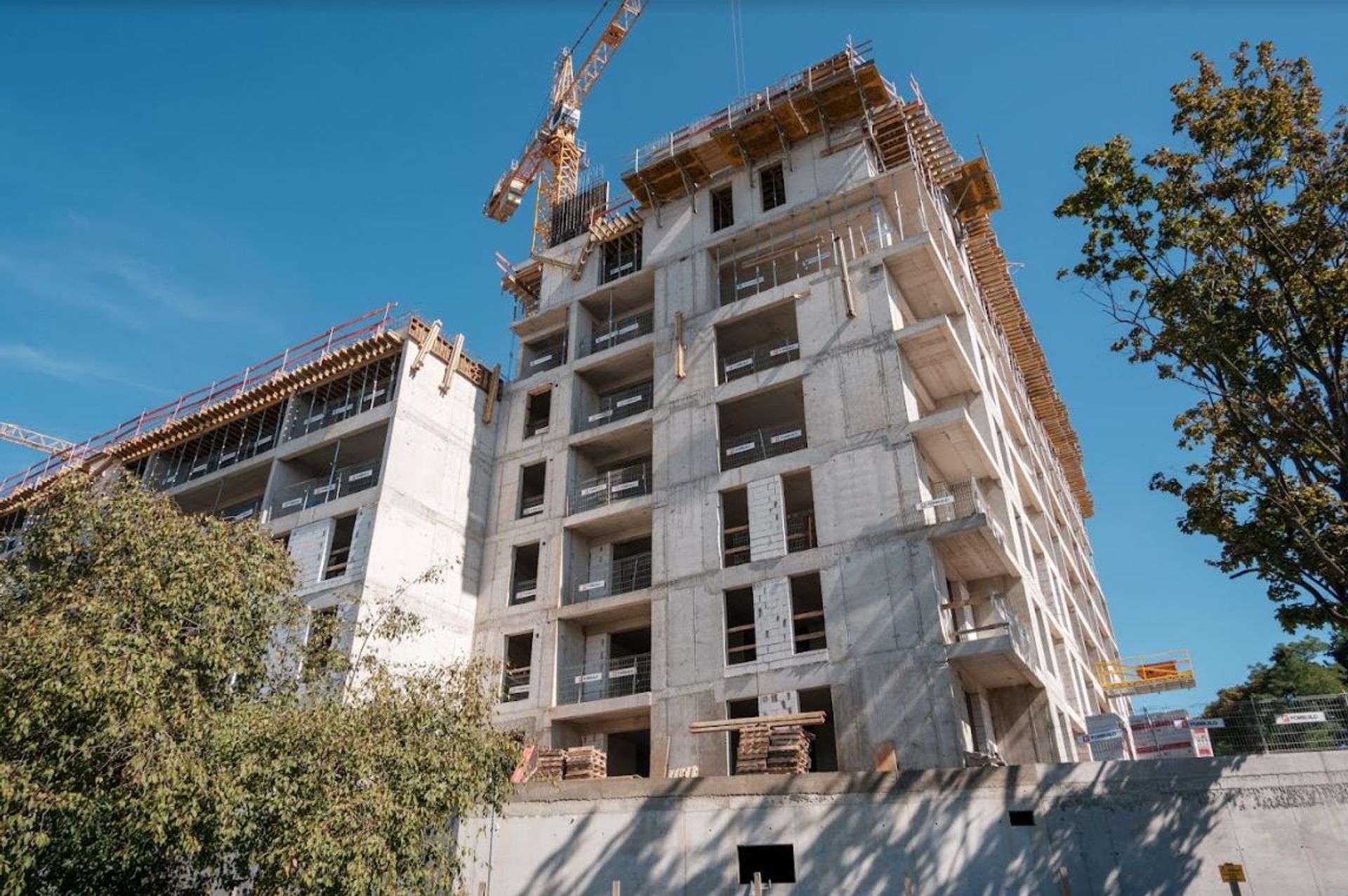 GUS: Liczba mieszkań, których budowę rozpoczęto w marcu 2023 r. spadła o 22,5 proc. rdr