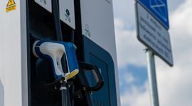 31 MOP-ów dla dwóch operatorów szybkich ładowarek "elektryków"