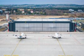 Rozbudowa bazy serwisowej w Porcie Lotniczym Katowice: czwarty hangar oddany do użytku [FILM]