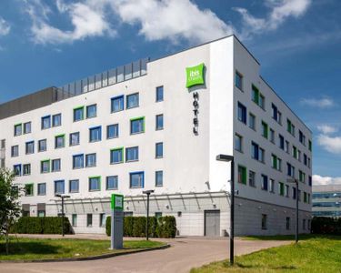 Accor otworzył hotel ibis Styles w pobliżu lotniska w Warszawie [ZDJĘCIA]