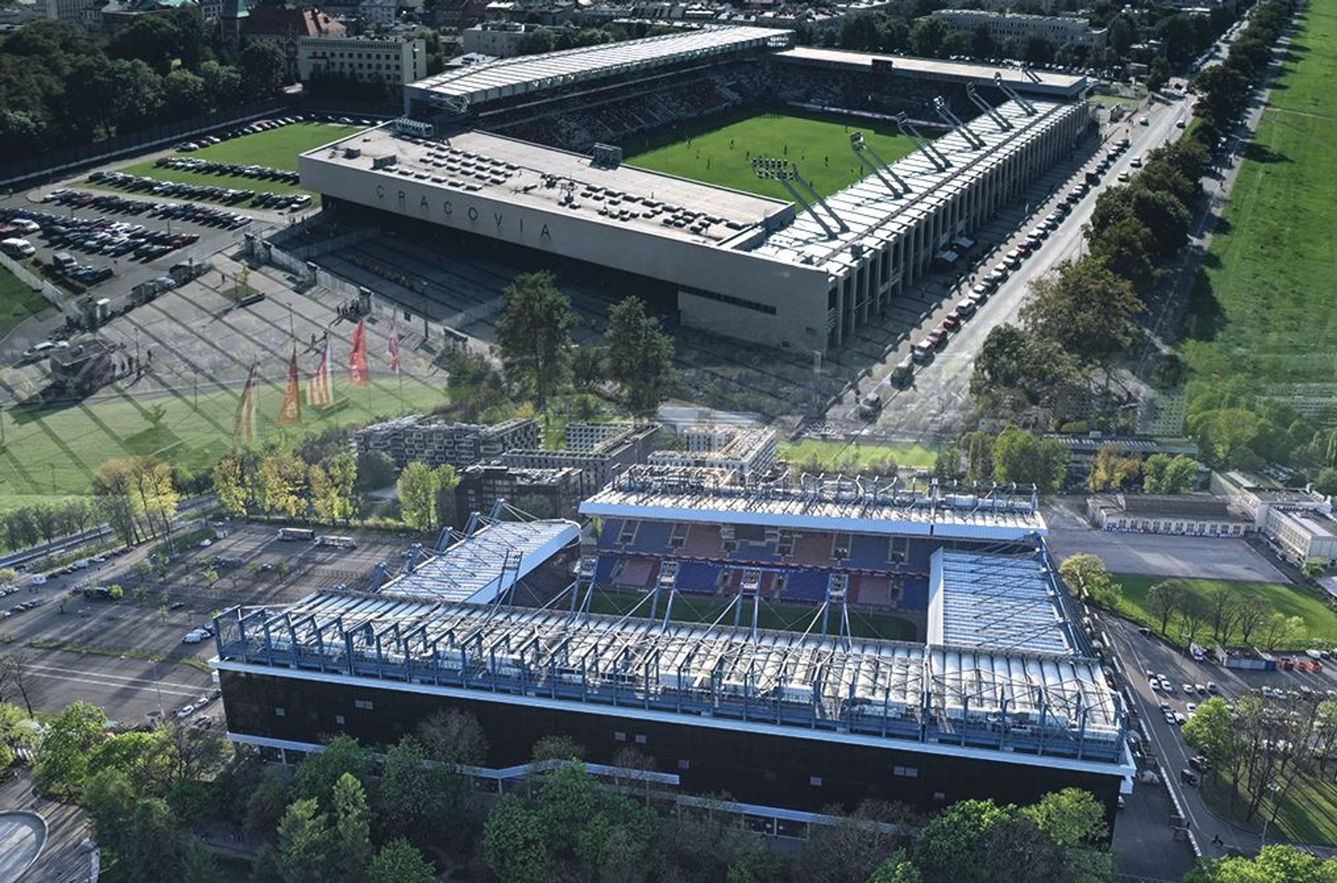 Kraków: Trwa modernizacja oświetlenia na Stadionie Miejskim im. Henryka Reymana oraz Stadionie Miejskim Cracovii 