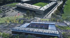 Kraków: Trwa modernizacja oświetlenia na Stadionie Miejskim im. Henryka Reymana oraz Stadionie Miejskim Cracovii