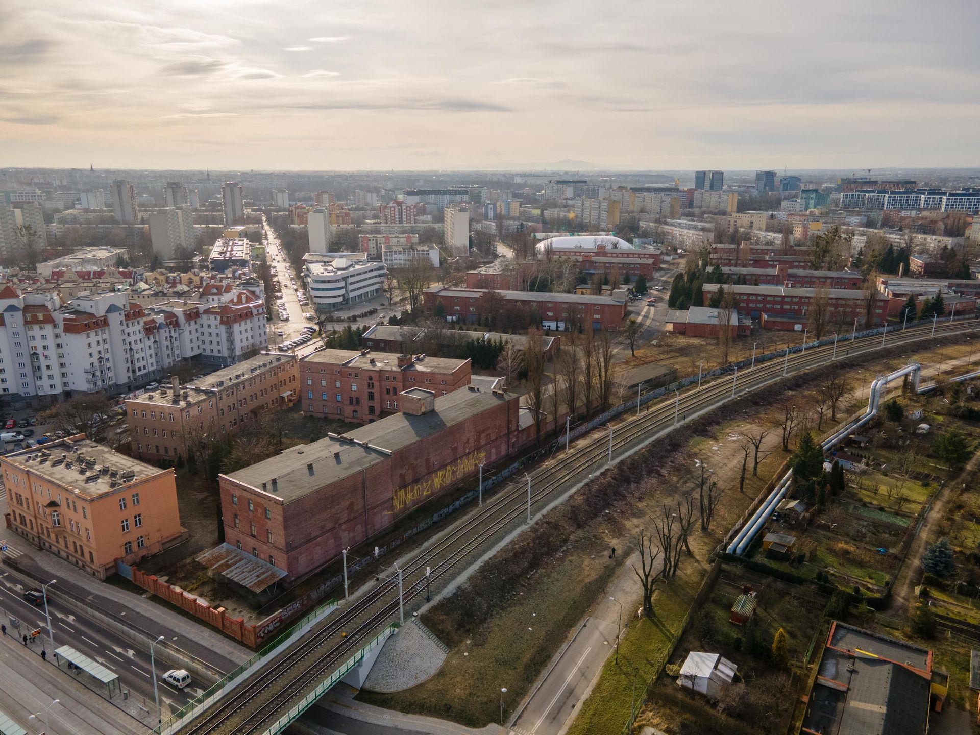 AMW ma pomysł na zagospodarowanie dużego kompleksu wojskowego w centrum Wrocławia 