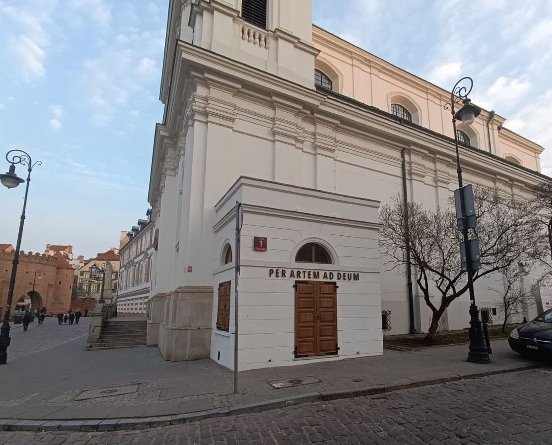 Najmniejszy zabytek Warszawy odzyskał blask. Co w nim powstanie?