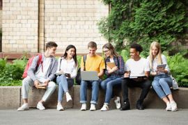 Tylko 11% studentów w Polsce może liczyć na miejsce w akademiku [RAPORT]