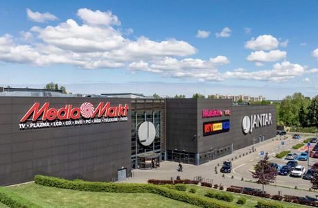 Czeska grupa inwestycyjna kupiła kolejne wielkie centrum handlowe w Polsce