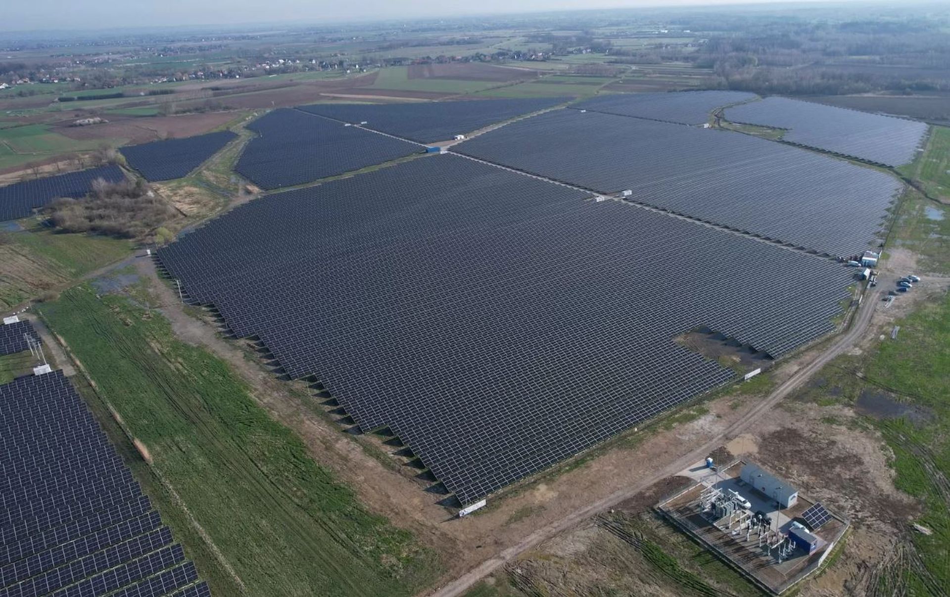Firma Sunly pozyskała od mBanku 273 mln zł na budowę farm fotowoltaicznych w Polsce
