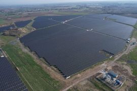 Firma Sunly pozyskała od mBanku 273 mln zł na budowę farm fotowoltaicznych w Polsce