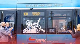 Pilot genialny, człowiek niezwykły. Kolejny tramwaj MPK Wrocław ma swojego patrona [ZDJĘCIA]