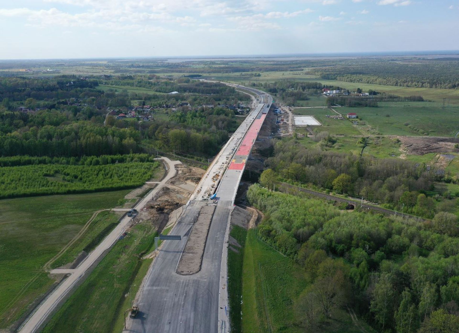 Postępują prace na budowie odcinka drogi S6 – obwodnicy Koszalina 