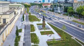 Zielona metamorfoza placu Bankowego na półmetku 