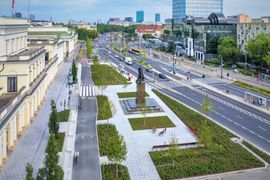Zielona metamorfoza placu Bankowego na półmetku 