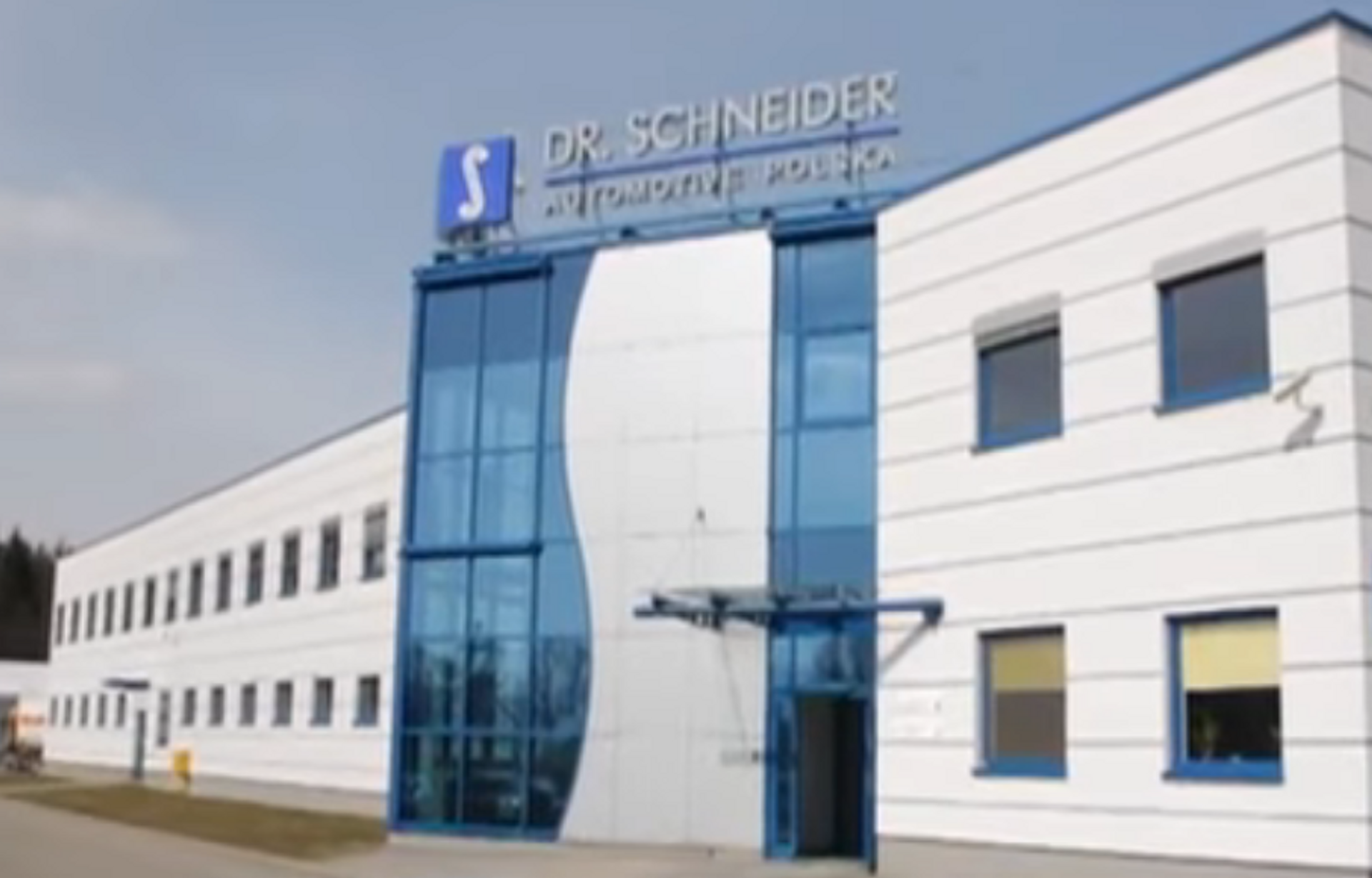  Kolejne nowe miejsca pracy w fabryce Dr. Schneider Automotive Polska