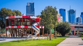 WARSZAWA: Skwer Gwary Warszawskiej w nowej odsłonie