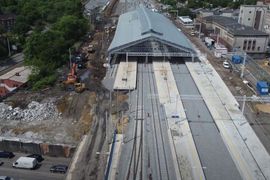 Trwają prace przy modernizacji stacji kolejowej w Bytomiu i linii kolejowej nr 131 [FILM]