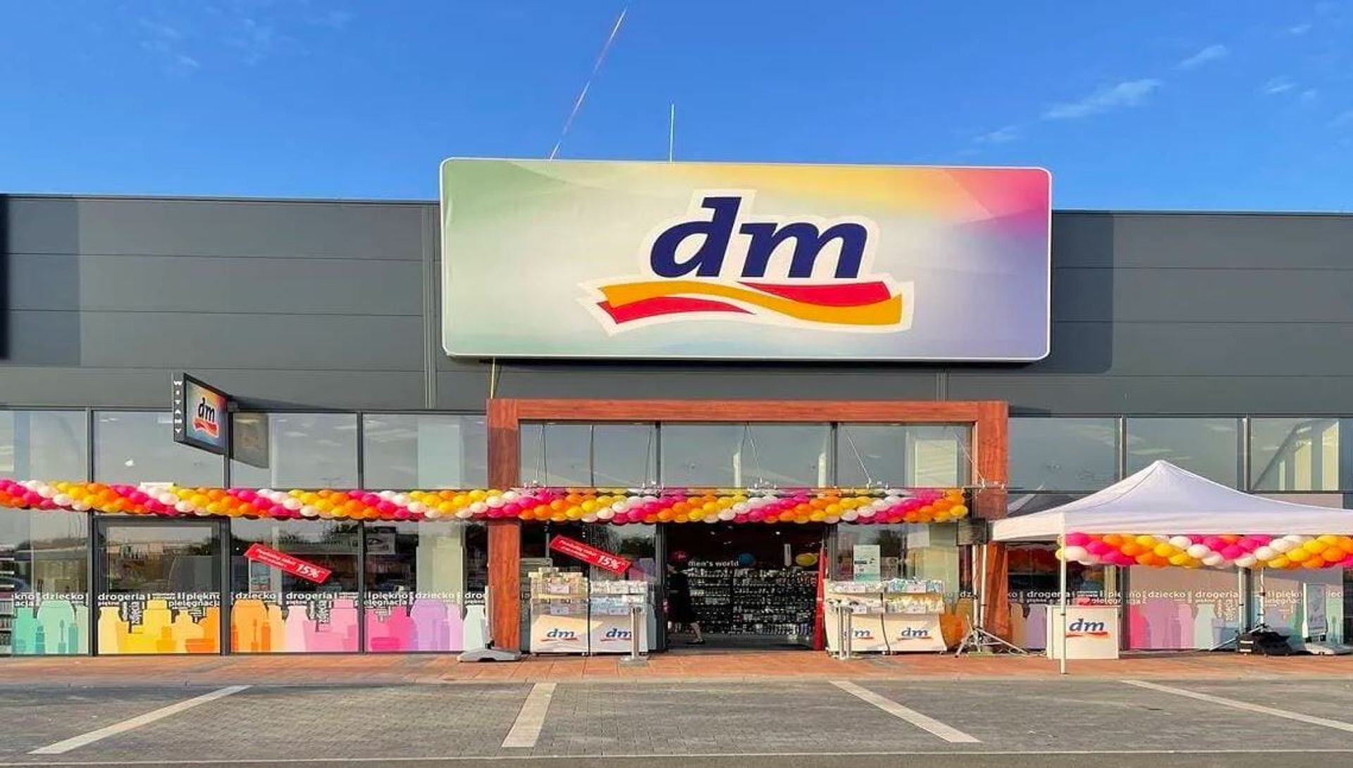 Drogeria dm otwiera pierwszy sklep w województwie mazowieckim