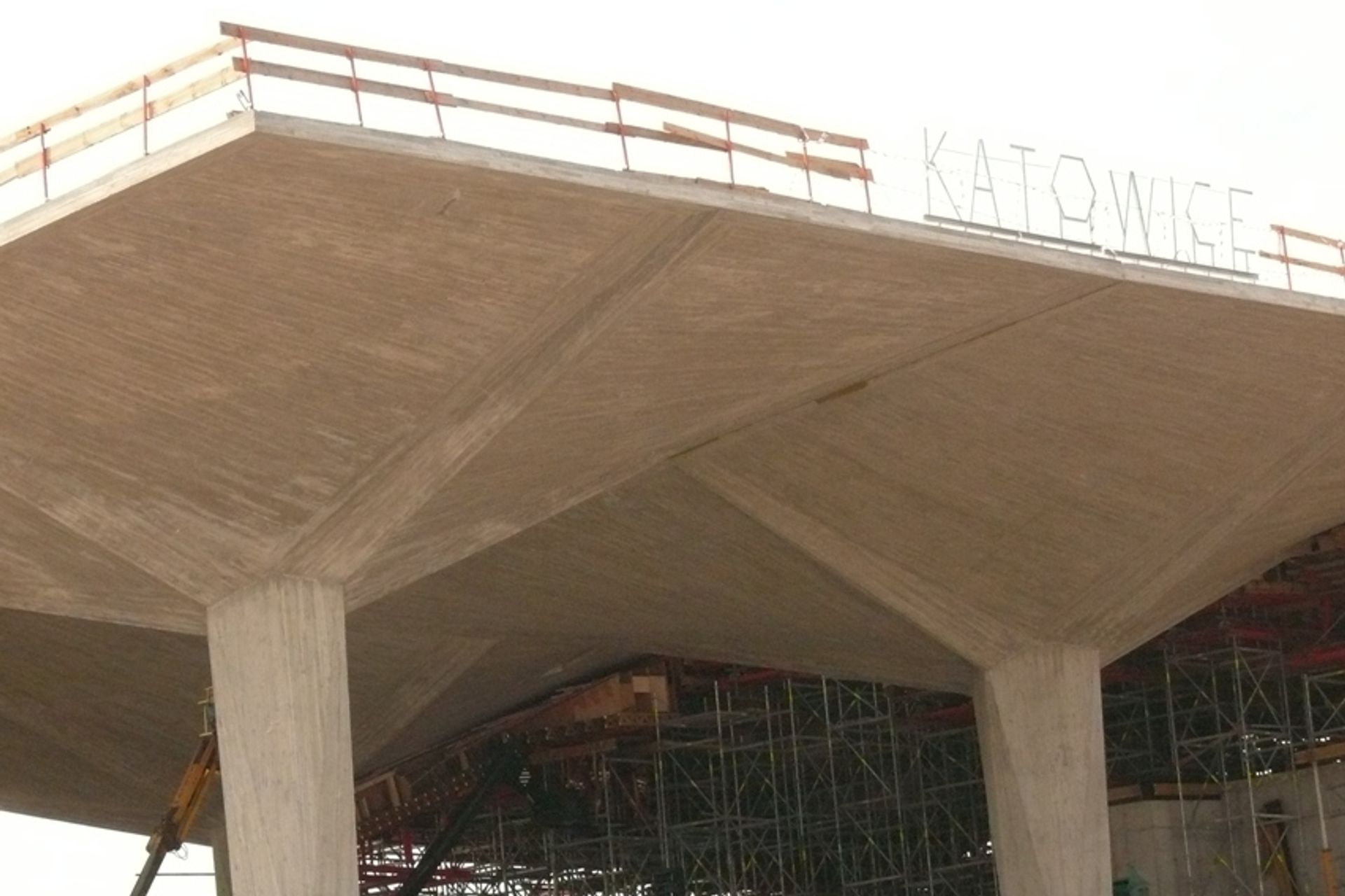 Zamknięcie peronu pierwszego na dworcu kolejowym w Katowicach