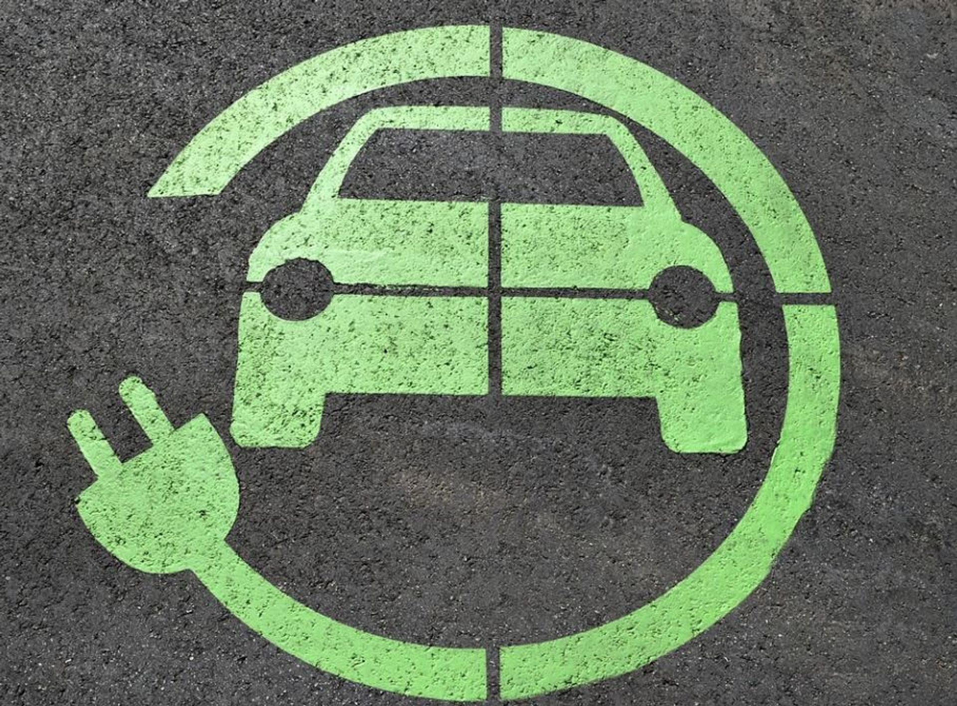 Technik elektromobilności. Nowy kierunek kształcenia branżowego rusza już we wrześniu