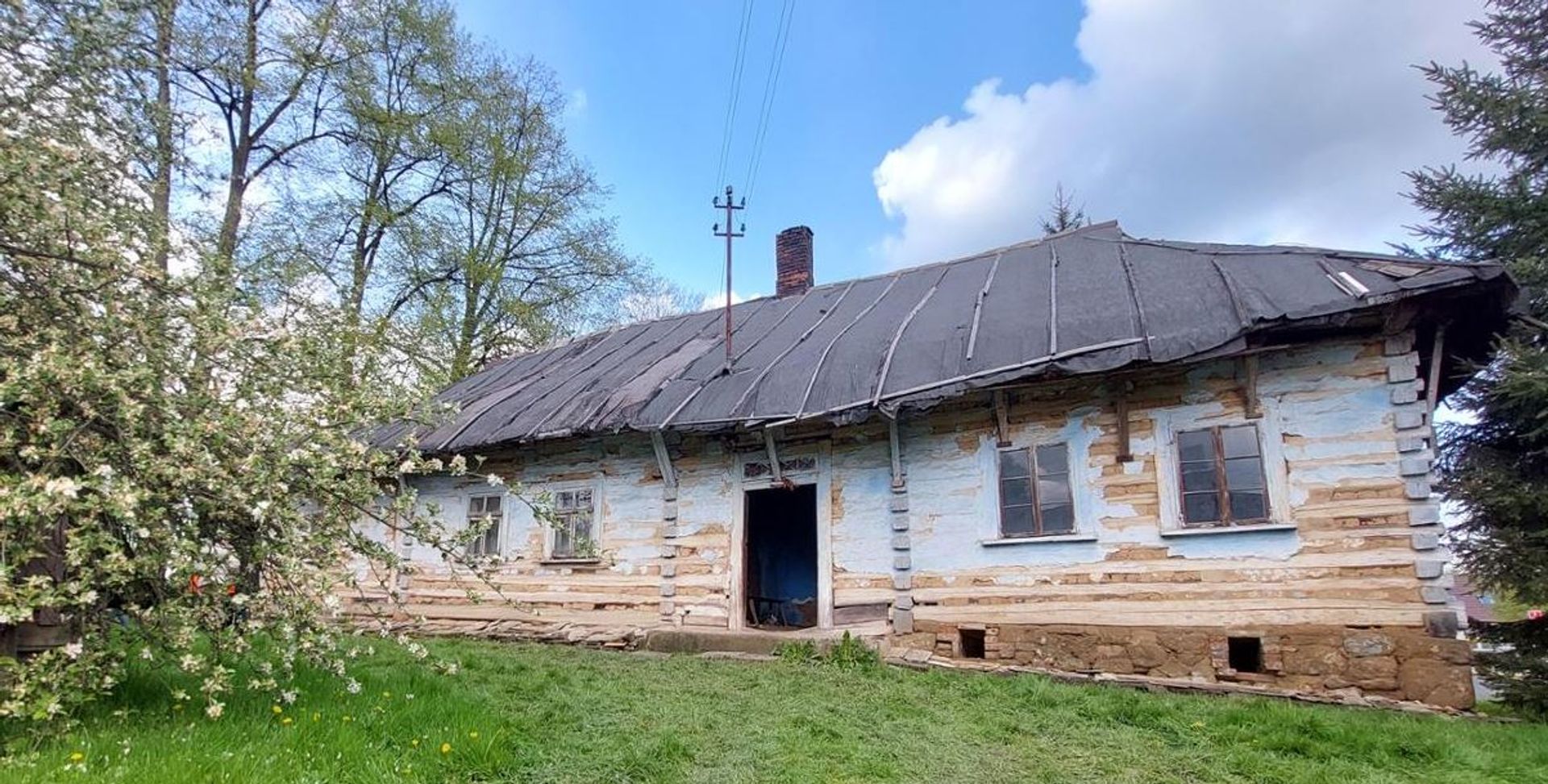 Przebudowa "Zakopianki": GDDKiA przeniesie zabytkową chałupę do skansenu w Nowej Hucie