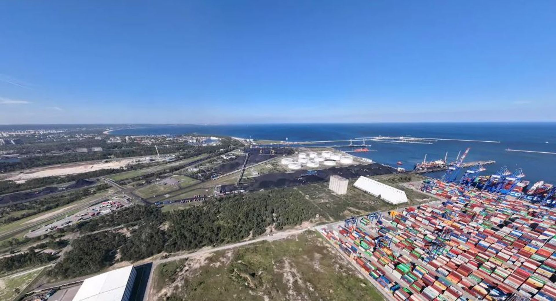Portu Gdańsk podpisał umowę przedwstępną z Baltic Hub Container Terminal na najem terenu w głębokowodnej części Portu