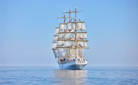 Nowy żaglowiec szkolny dla Polski. Uniwersytet Morski w Gdyni rusza z przetargiem na następcę "Daru Młodzieży"