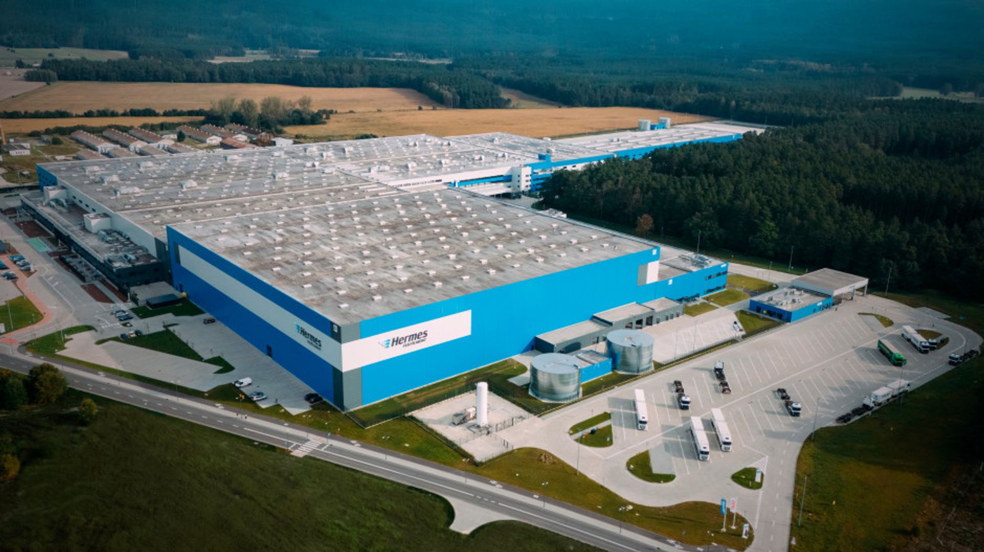 Docelowo 2500 nowych miejsc pracy! Niemiecka Otto Group otworzyła olbrzymie centrum logistyczne w woj. lubuskim