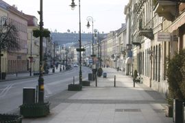 Warszawski Nowy Świat wśród najdroższych ulic świata