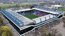 Kraków modernizuje oświetlenia stadionów na 120-lecie klubów [FILM]