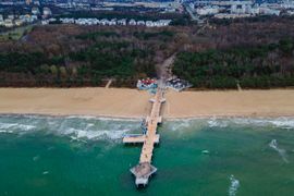 Kultowe molo wraca do życia. Spacer w głąb morzem znów staje się możliwy [ZDJĘCIA]