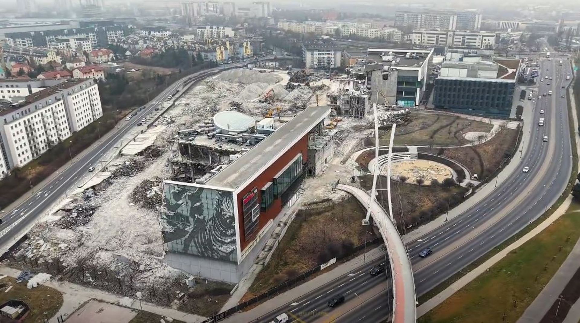 Jedna z największych galerii handlowych w Polsce znika z powierzchni ziemi 