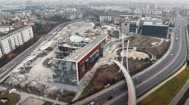 Jedna z największych galerii handlowych w Polsce znika z powierzchni ziemi [FILM]
