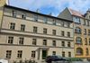Zabytkowe kamienice przy ul. Fabrycznej w Poznaniu po remoncie. Powstały w nich nowe mieszkania [ZDJĘCIA]