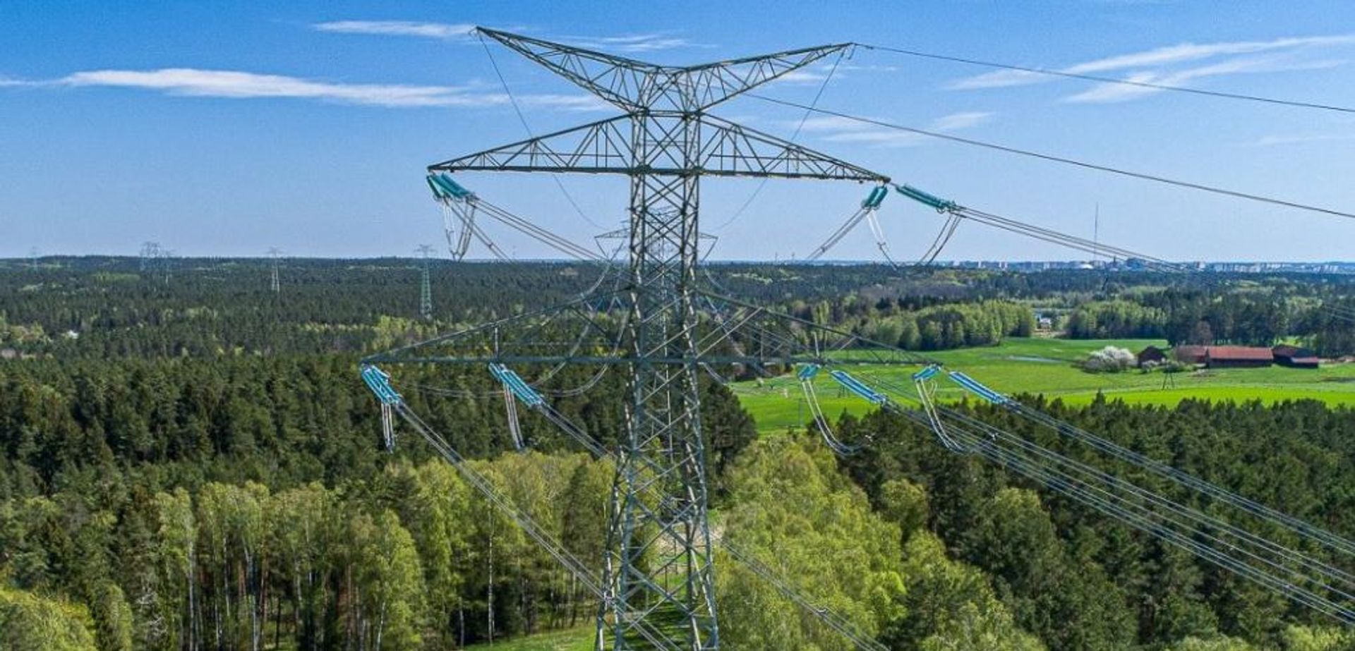 Co słychać na budowie strategicznej linii 400 kV, która zapewni stabilne dostawy energii elektrycznej do odbiorców na terenie woj. dolnośląskiego i opolskiego?