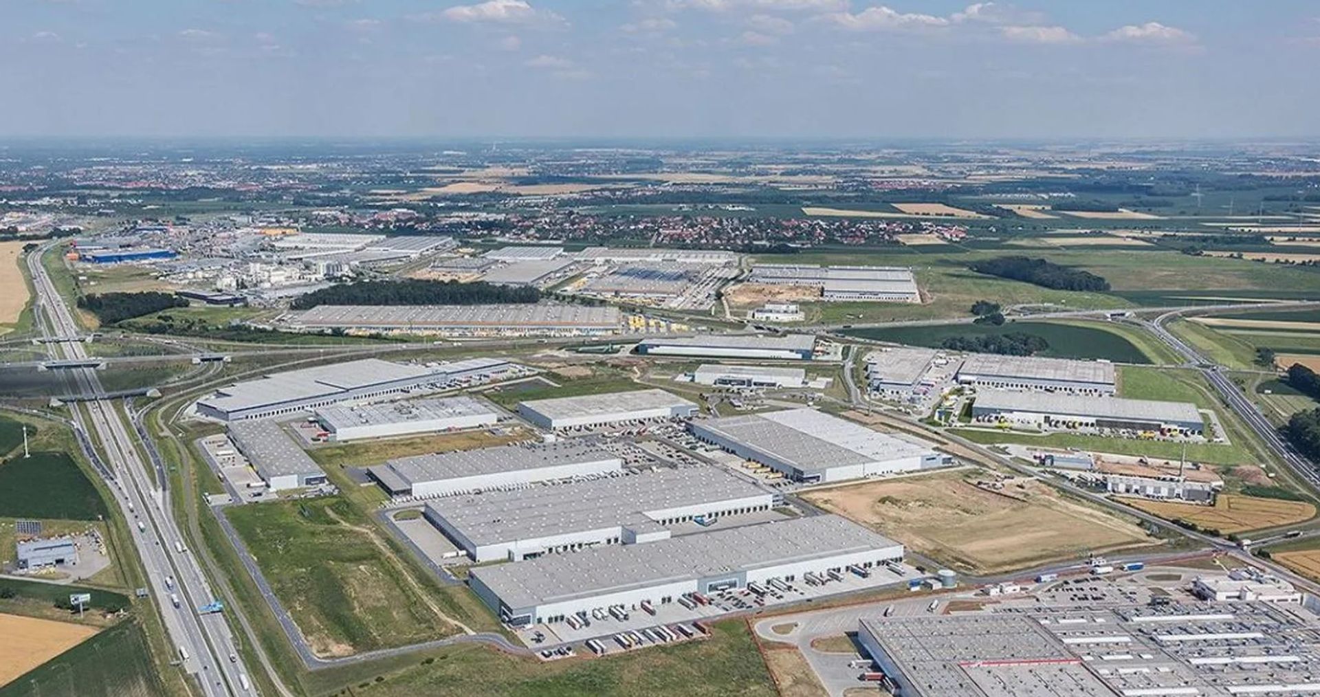 Magazyny w Polsce przyciągają kapitał 